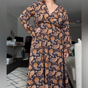 XL Maxi Dress with long sleeves